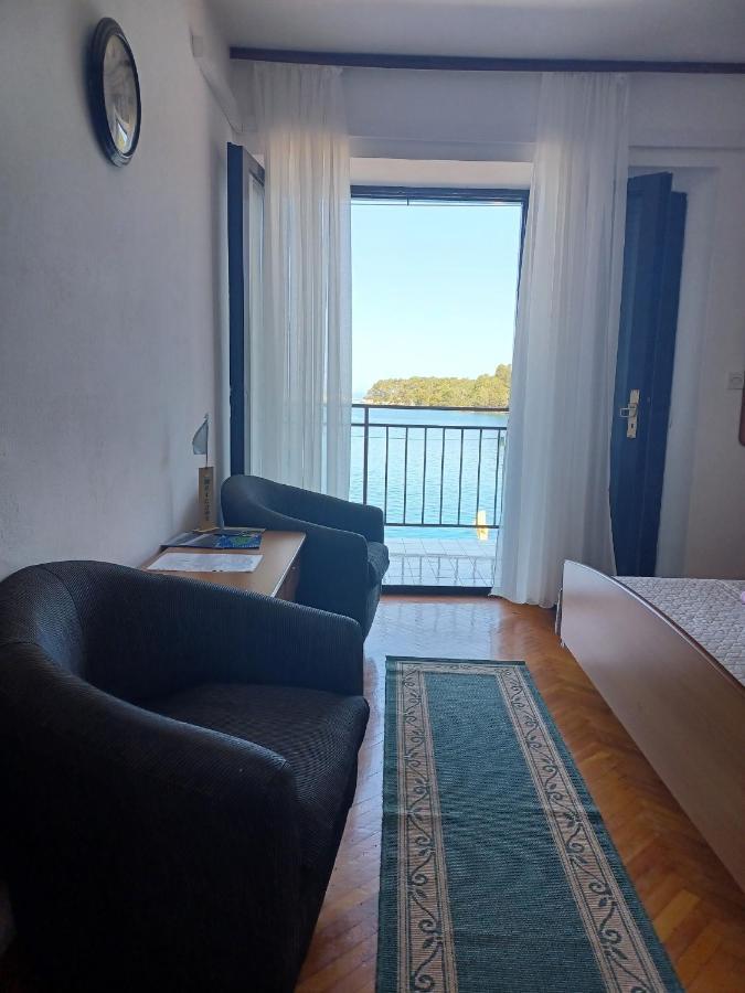 Double Room Pomena 4929A Luaran gambar