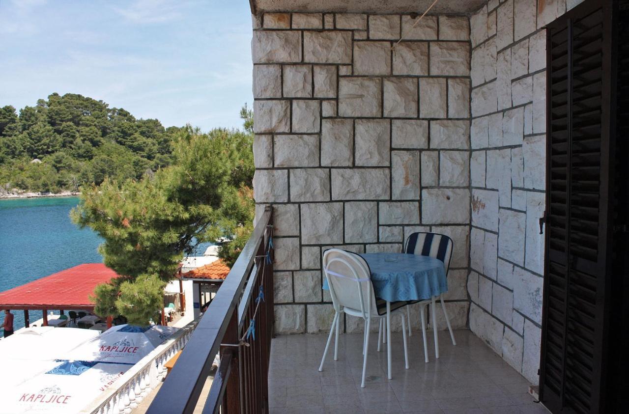 Double Room Pomena 4929A Luaran gambar
