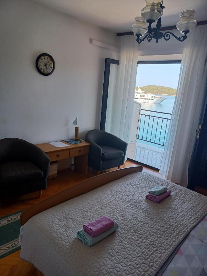 Double Room Pomena 4929A Luaran gambar